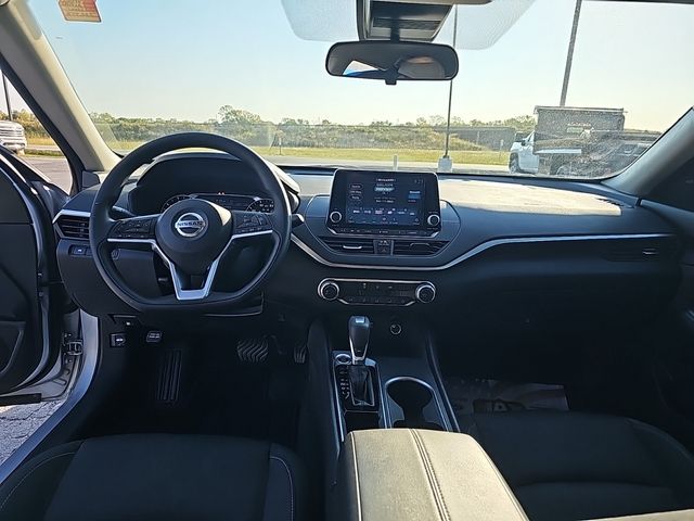 2022 Nissan Altima 2.5 SV 12