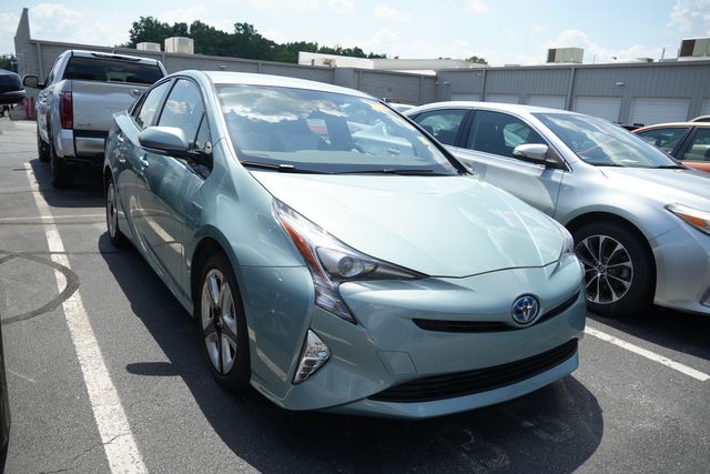 Sea Glass Pearl 2016 Toyota Prius Hatchback Front-Wheel Drive Continuously Variable Transmission