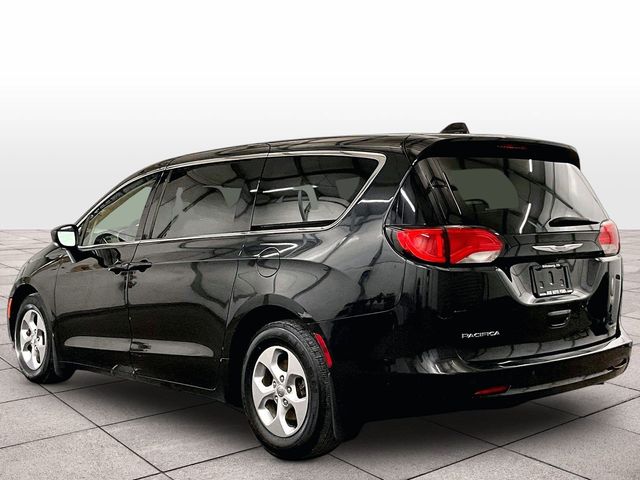 2017 Chrysler Pacifica LX - 10