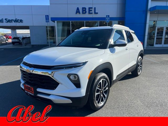 Summit White 2025 Chevrolet Trailblazer SUV / Crossover Four-Wheel Drive 9-Speed Automatic