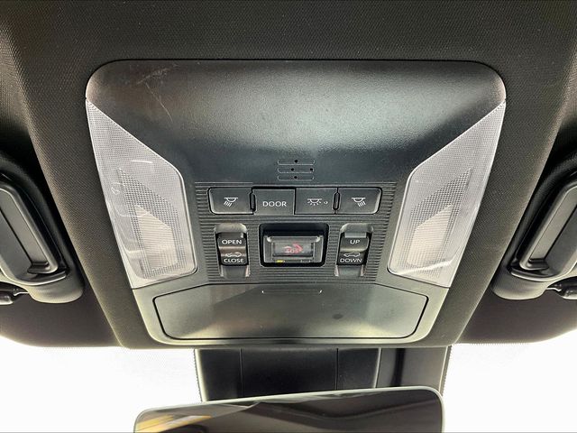 2023 Toyota RAV4 XSE - Photo 19