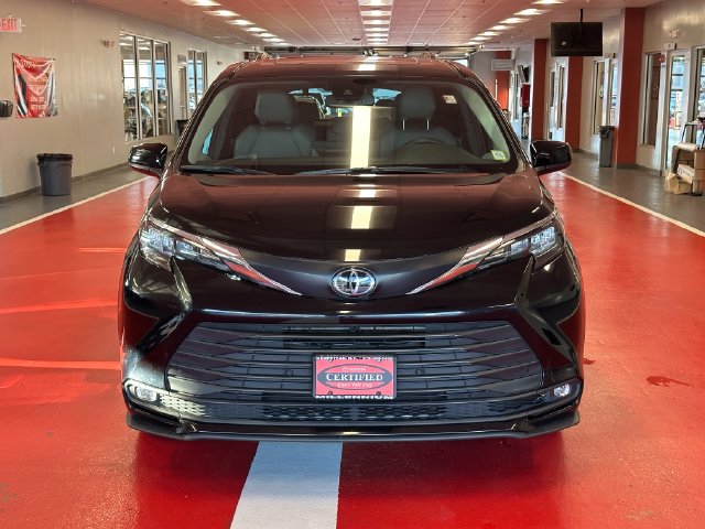 Used 2026 Toyota Sienna Van