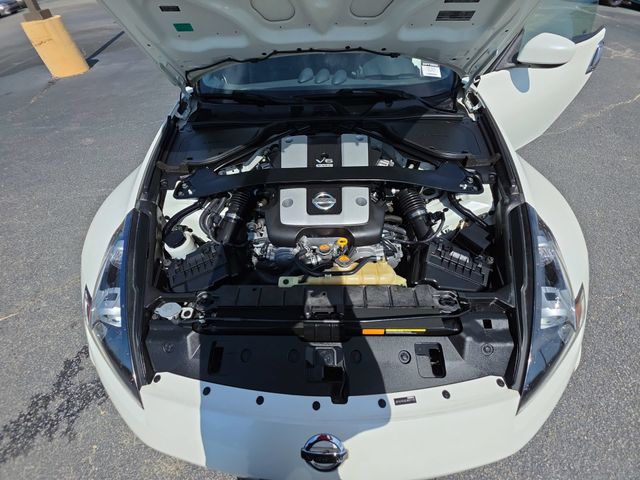 Used 2020 White Nissan Base image 28