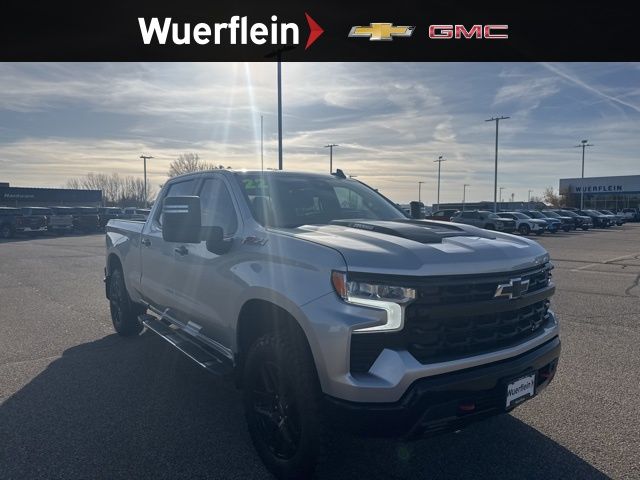 Silver Ice Metallic 2022 Chevrolet Silverado 1500 Pickup Truck Four-Wheel Drive Automatic