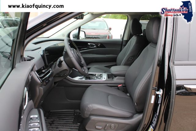 New 2026 Kia Carnival MPV Van