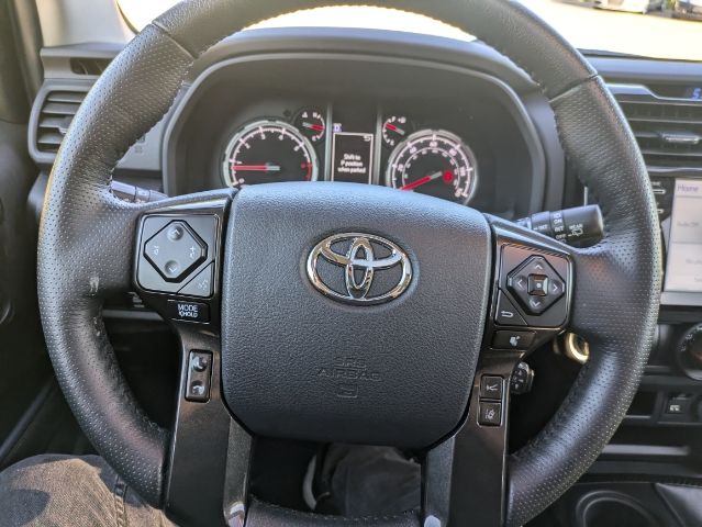 2024 Toyota 4Runner TRD Off-Road Premium 23