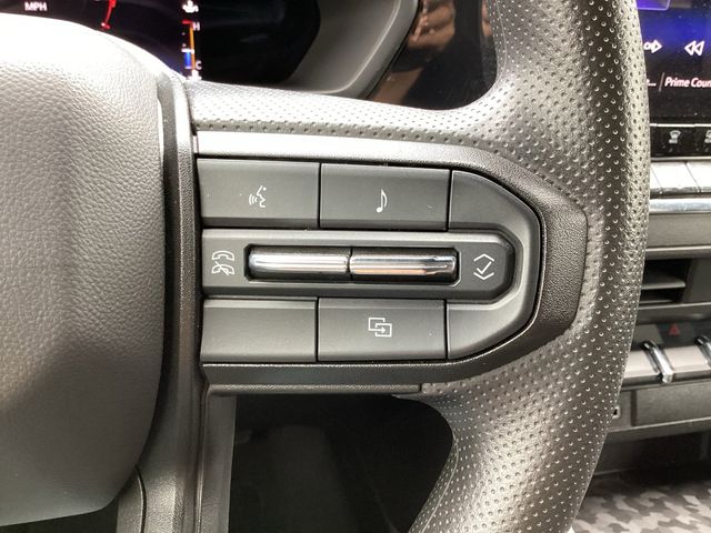 Used Car 2023 Chevrolet Colorado  Trail Boss For Sale Under $40,000 In San Antonio, Texas