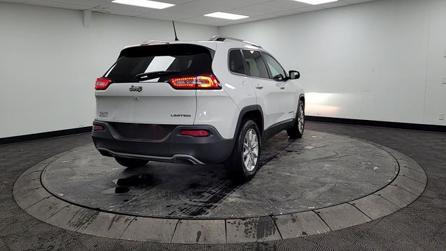 2017 – Jeep – Cherokee