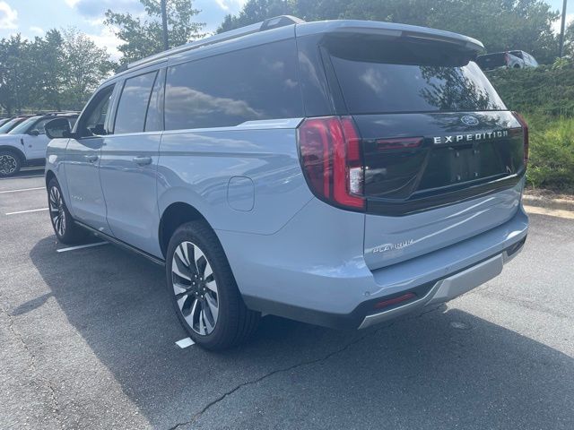 Used 2025 Gray Ford Platinum image 3