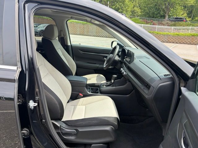 used 2025 Honda CR-V car, priced at $30,999