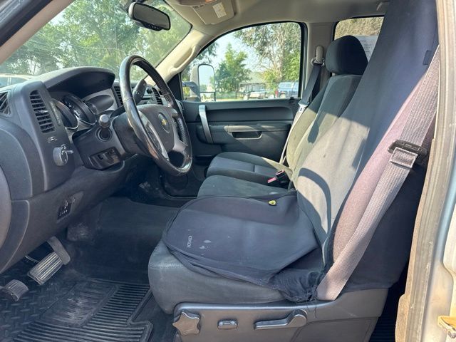 2013 Silver Ice Metallic Chevrolet Silverado 2500HD LT 4X4 Truck