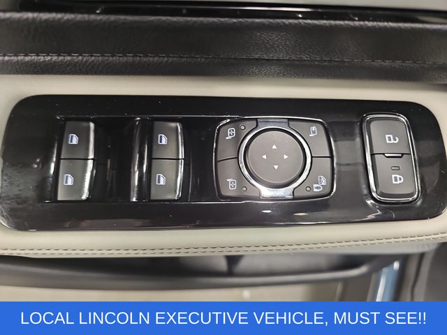 Used 2025 Blue Lincoln Reserve image 29