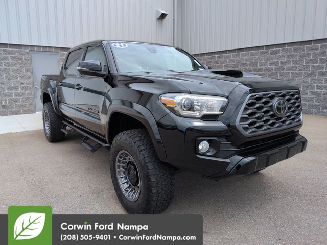 Midnight Black Metallic 2021 Toyota Tacoma Pickup Truck Four-Wheel Drive 6-Speed Automatic