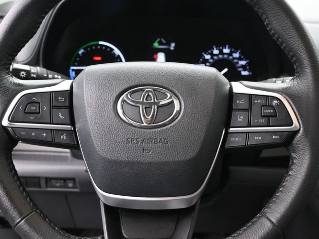 2021 Toyota Sienna XLE 15