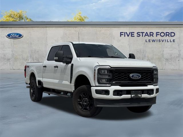 Oxford White 2024 Ford F-250 Super Duty XL Crew Cab 4WD Pickup Truck Four-Wheel Drive Automatic