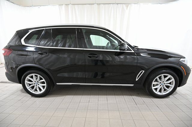 Used 2022 Black BMW xDrive40i image 14