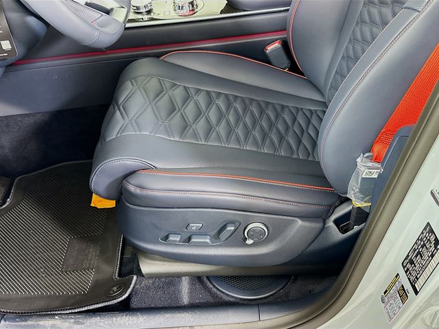 Thumbnail: 2026 Genesis GV80 - 21