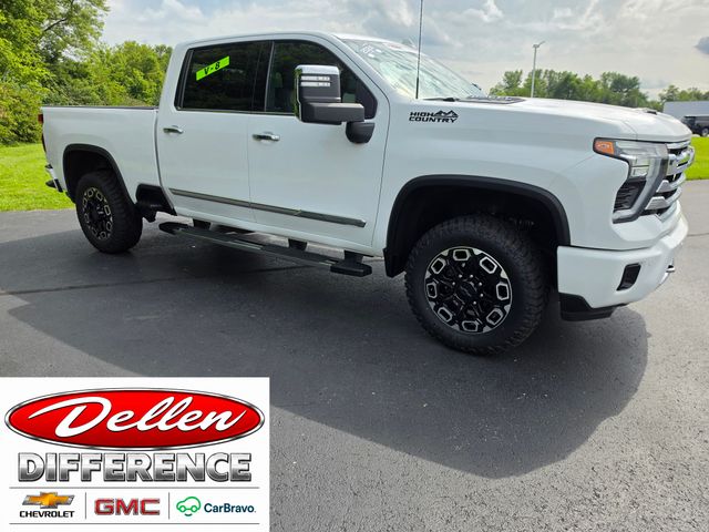 Summit White 2024 Chevrolet Silverado 2500HD Pickup Truck Four-Wheel Drive Automatic