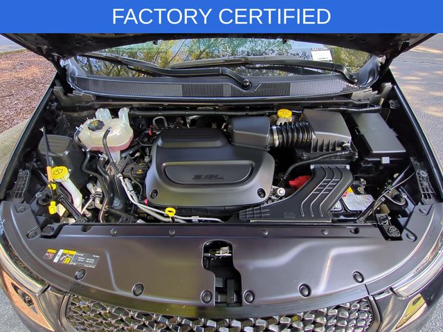 Used 2025 Black Chrysler Limited image 37