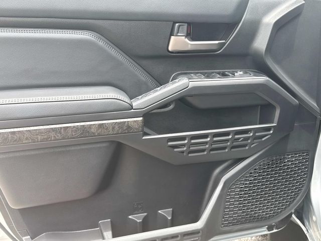 2025 Toyota Tacoma Limited - Photo 18