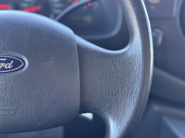 2008 Ford E-450 Cutaway 