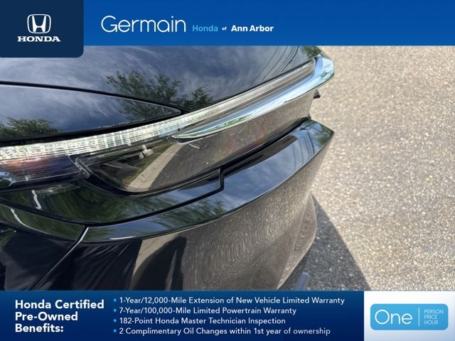 Certified Used 2025 Crystal Black Pearl Honda EX image 4