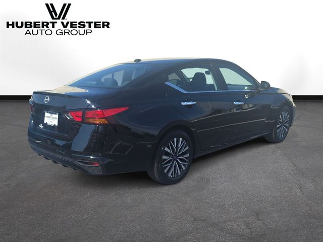 Used 2025 Nissan Altima Sedan