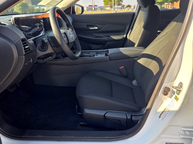 New 2027 White Nissan S image 5