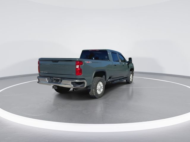 Used 2025 Gray Chevrolet LT image 2
