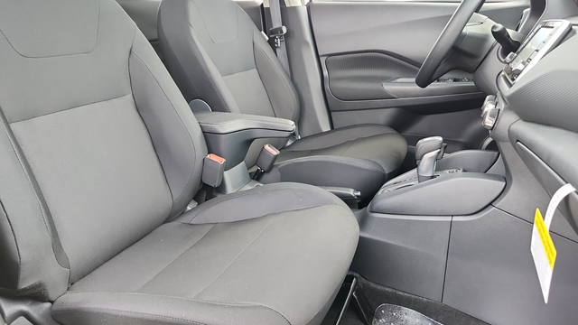 2025 Nissan Kicks Play