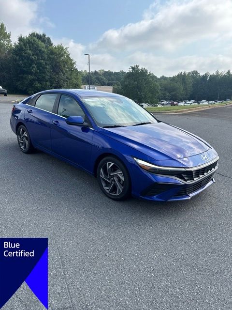 Used 2025 Blue Hyundai SEL Convenience image 7