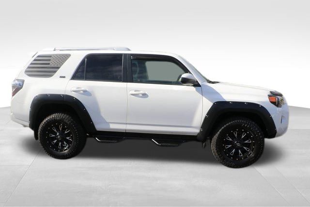 2016 Toyota 4Runner SR5 20