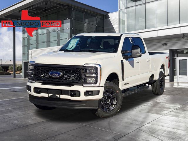 2024 Star White Metallic Tri-Coat Ford Super Duty F-350 SRW Lariat 4X4 Truck