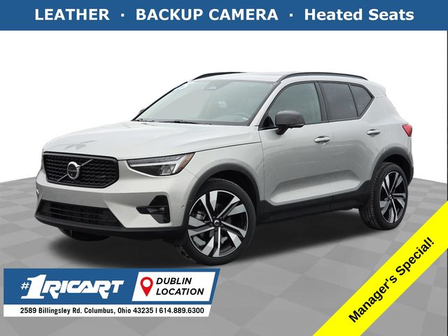 2025 Volvo XC40 B5 Plus Dark Theme AWD