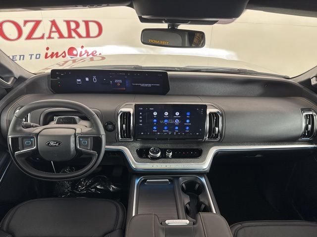 2025 Star White Metallic Tri-Coat Ford Expedition 4X4 SUV