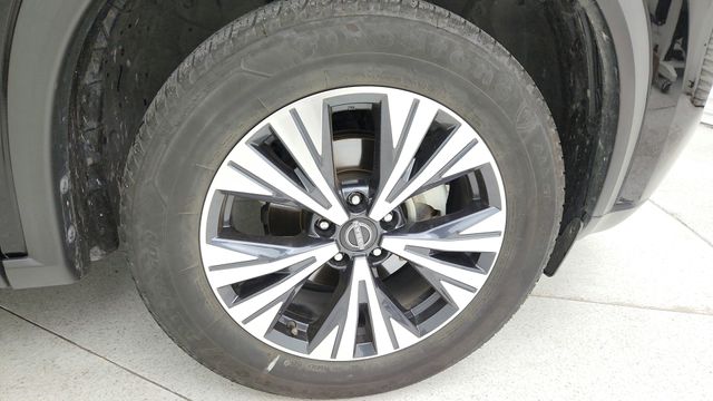 2023 Nissan Rogue SV - 8