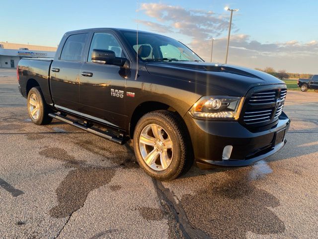 Brilliant Black Crystal Pearlcoat 2016 RAM 1500 Sport Crew Cab 4WD Pickup Truck Four-Wheel Drive 8-Speed Automatic