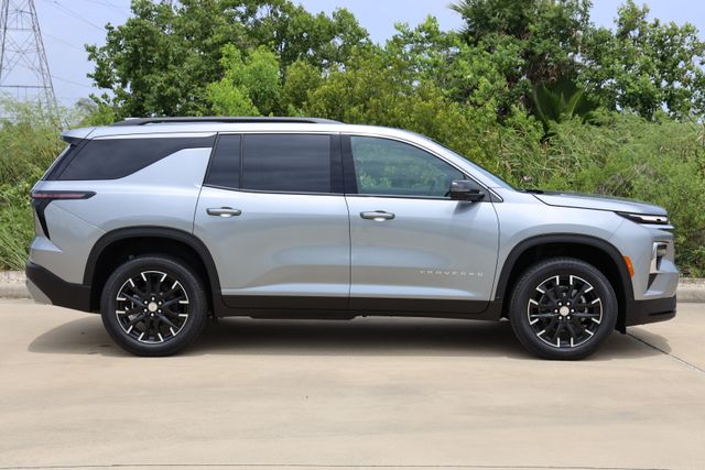 2026 Chevrolet Traverse LT - 3