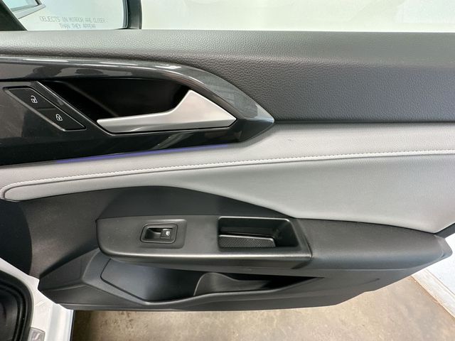 2023 Volkswagen Taos 1.5T SEL White at Bob Ruth Ford