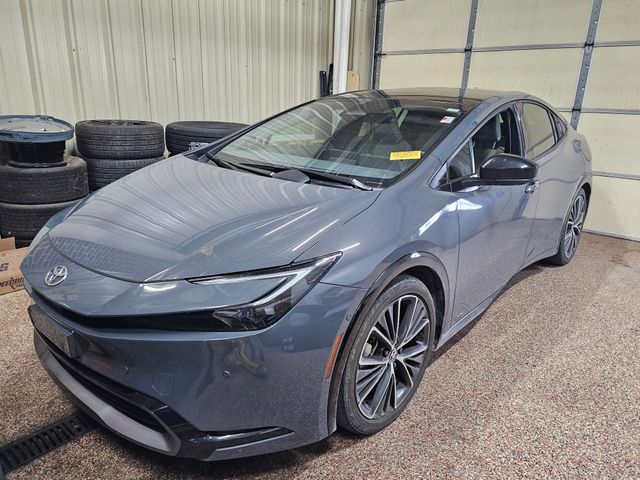 2024 Toyota Prius Limited's photo