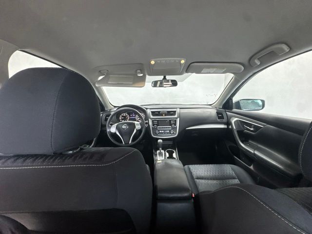 Used 2017 Nissan Altima Sedan