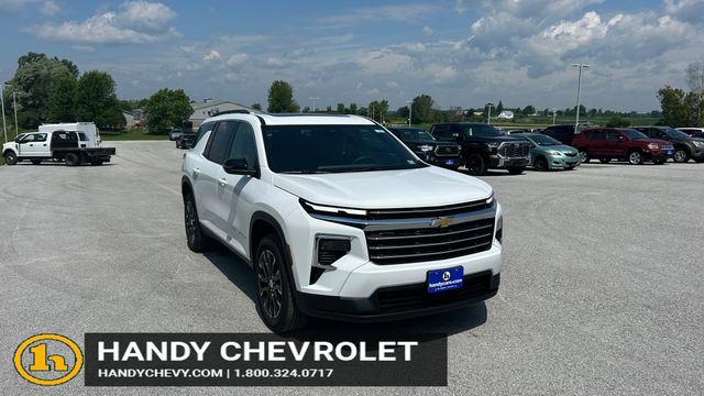 Summit White 2026 Chevrolet Traverse SUV / Crossover Four-Wheel Drive 8-Speed Automatic