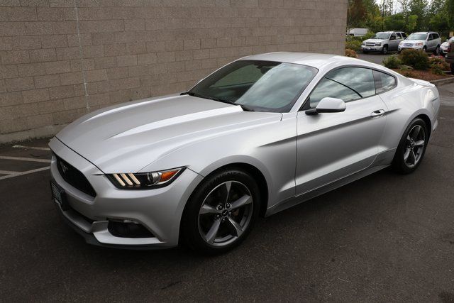 2015 Ford Mustang V6 12