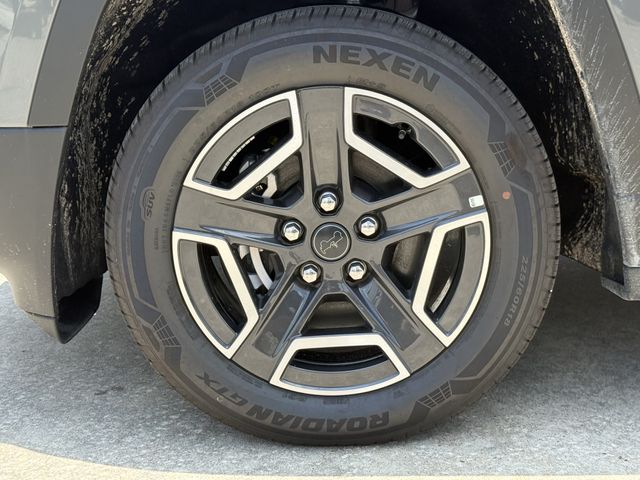 2026 Jeep Cherokee Laredo Gray at Texan Dodge Chrysler Jeep Ram