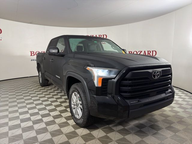 2023 Toyota Tundra SR5 CrewMax Cab 4WD