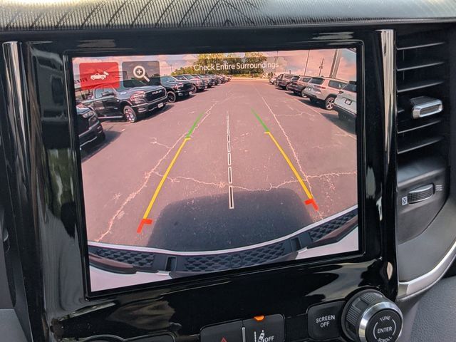 2026 Ram 1500 Express Crew Cab 4x4 5'7" Box