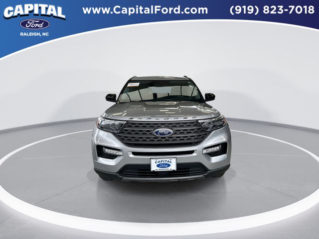 Used 2023 Silver Ford XLT image 3