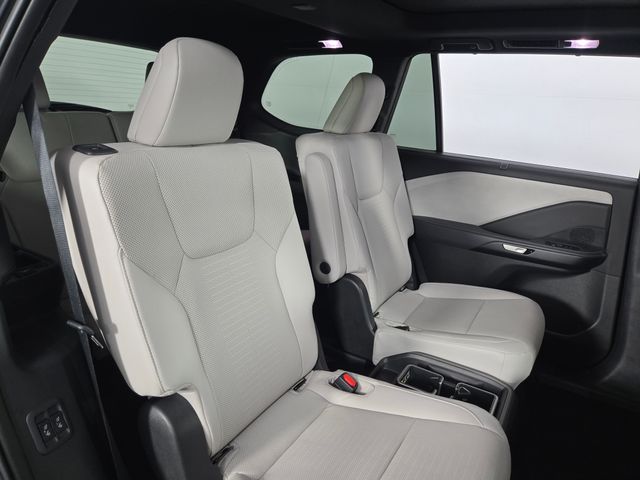 2025 Lexus TX Premium - Photo 18