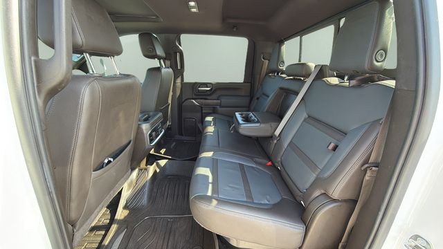 Used 2022 White GMC Denali image 21