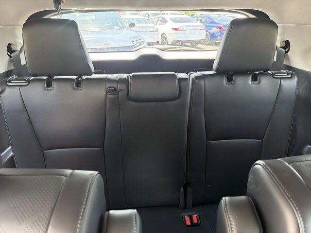 Used 2024 Toyota Highlander SUV